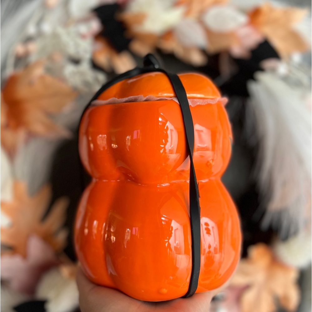 ✨NEW🎃RARE Rae Dunn 2024 Orange Pumpkin Boo Mug🖤 - Picture 8 of 9